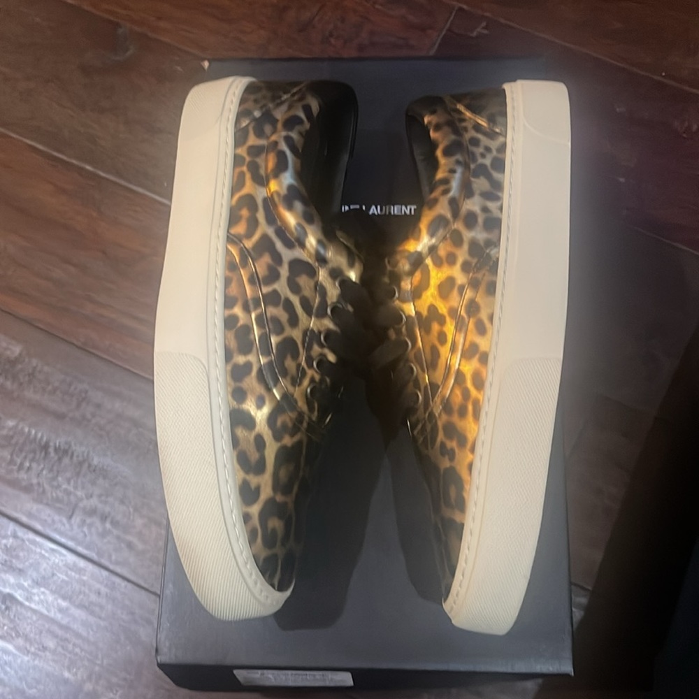 NIB Gorgeous Metallic-Like Saint Laurent Leopard Sneakers - Picture 5 of 9